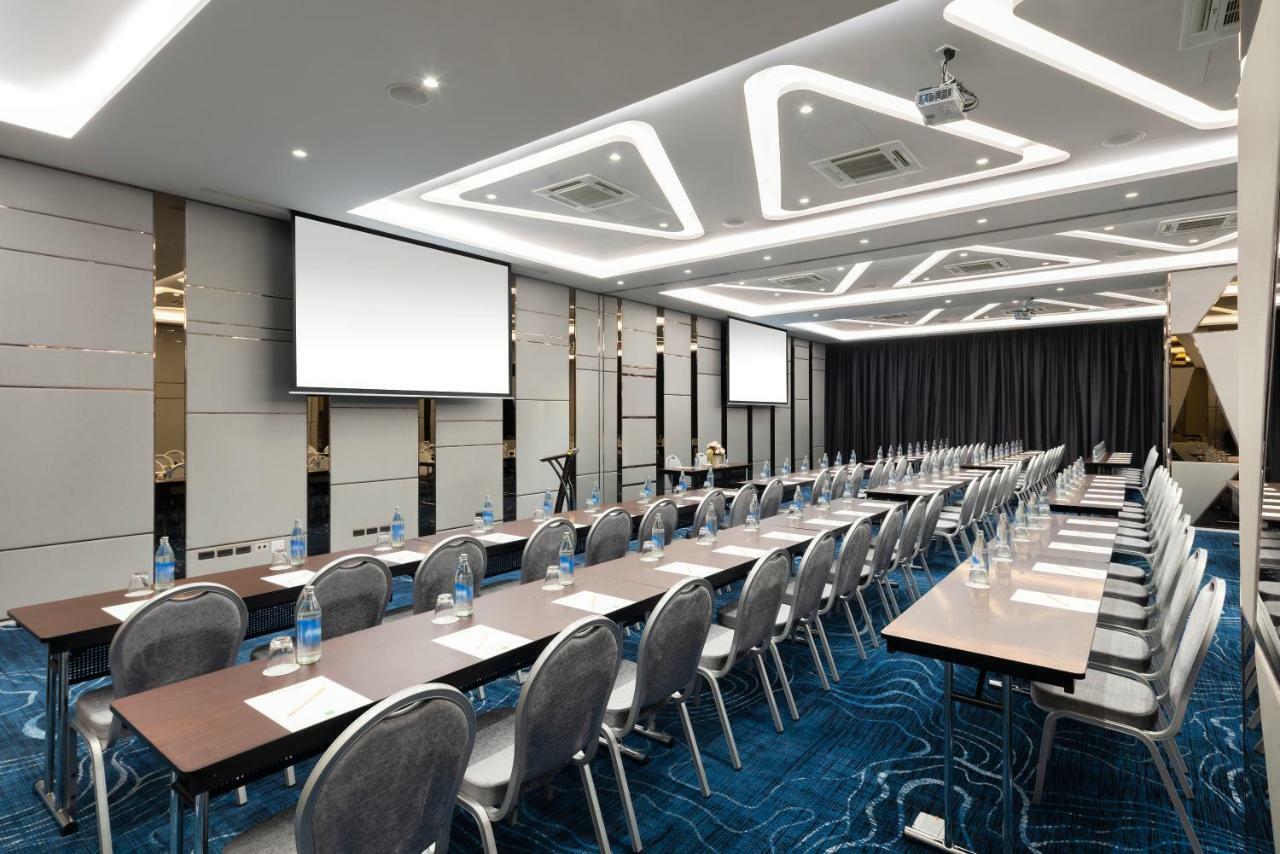 Hotel Ibis Styles Bangkok Ratchada Esterno foto