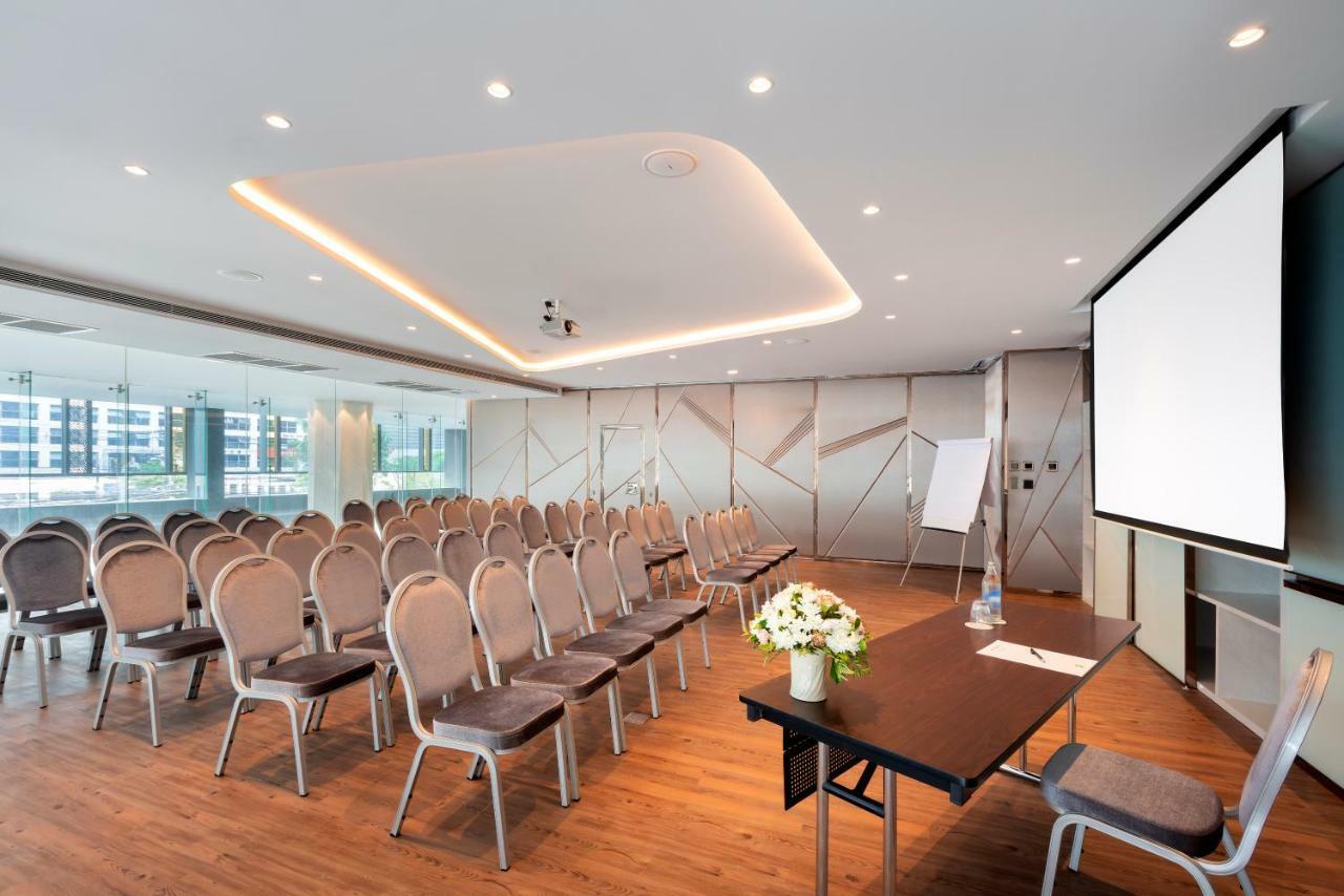 Hotel Ibis Styles Bangkok Ratchada Esterno foto
